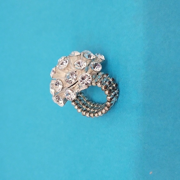 Ring bundle, 2 Embellished Statement Rings - Picture 5 of 8